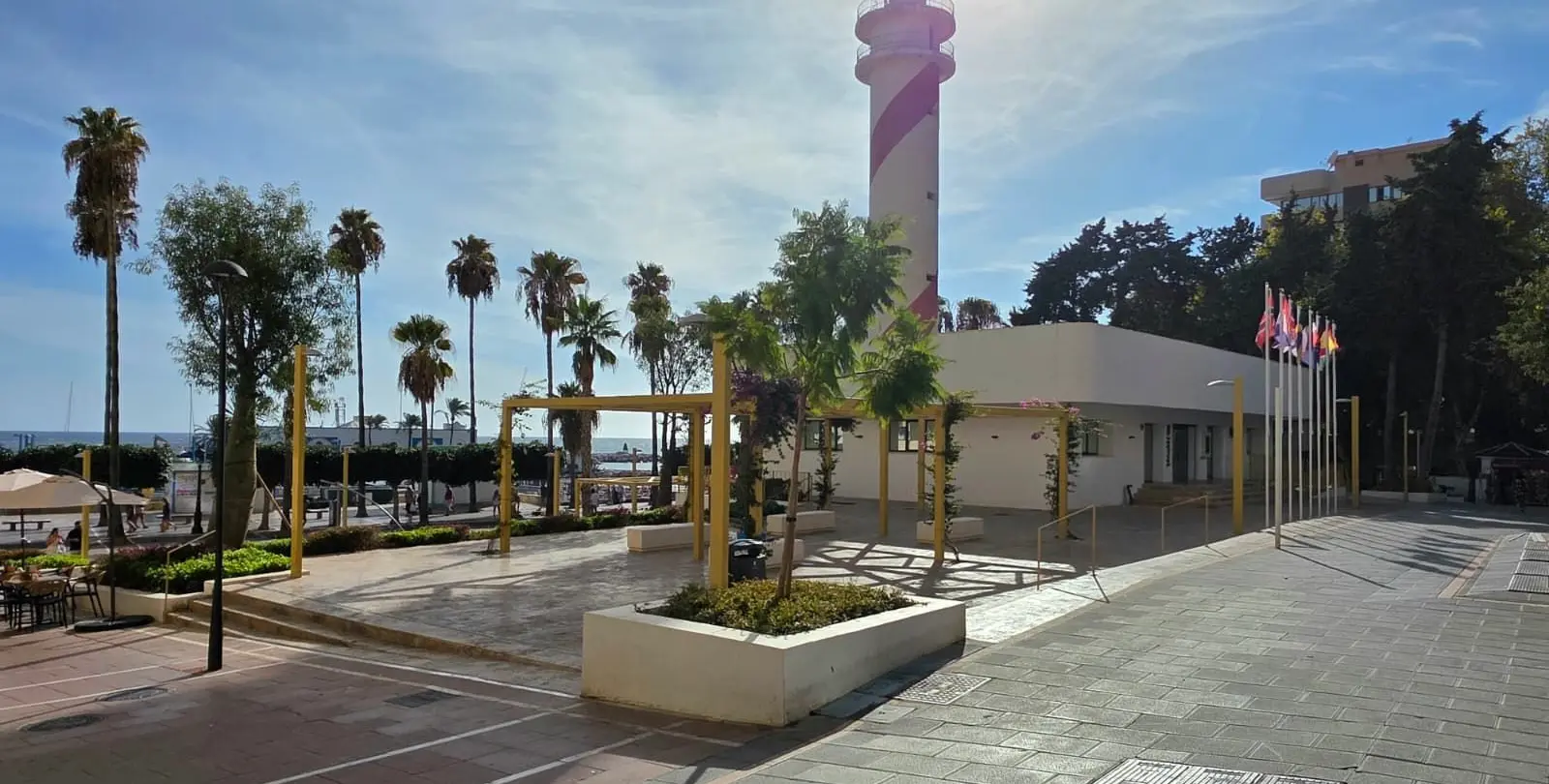 Venta de apartamento en planta media en Marbella 29