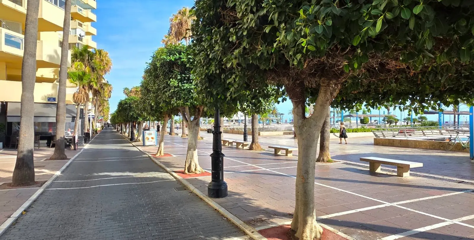 Venta de apartamento en planta media en Marbella 31