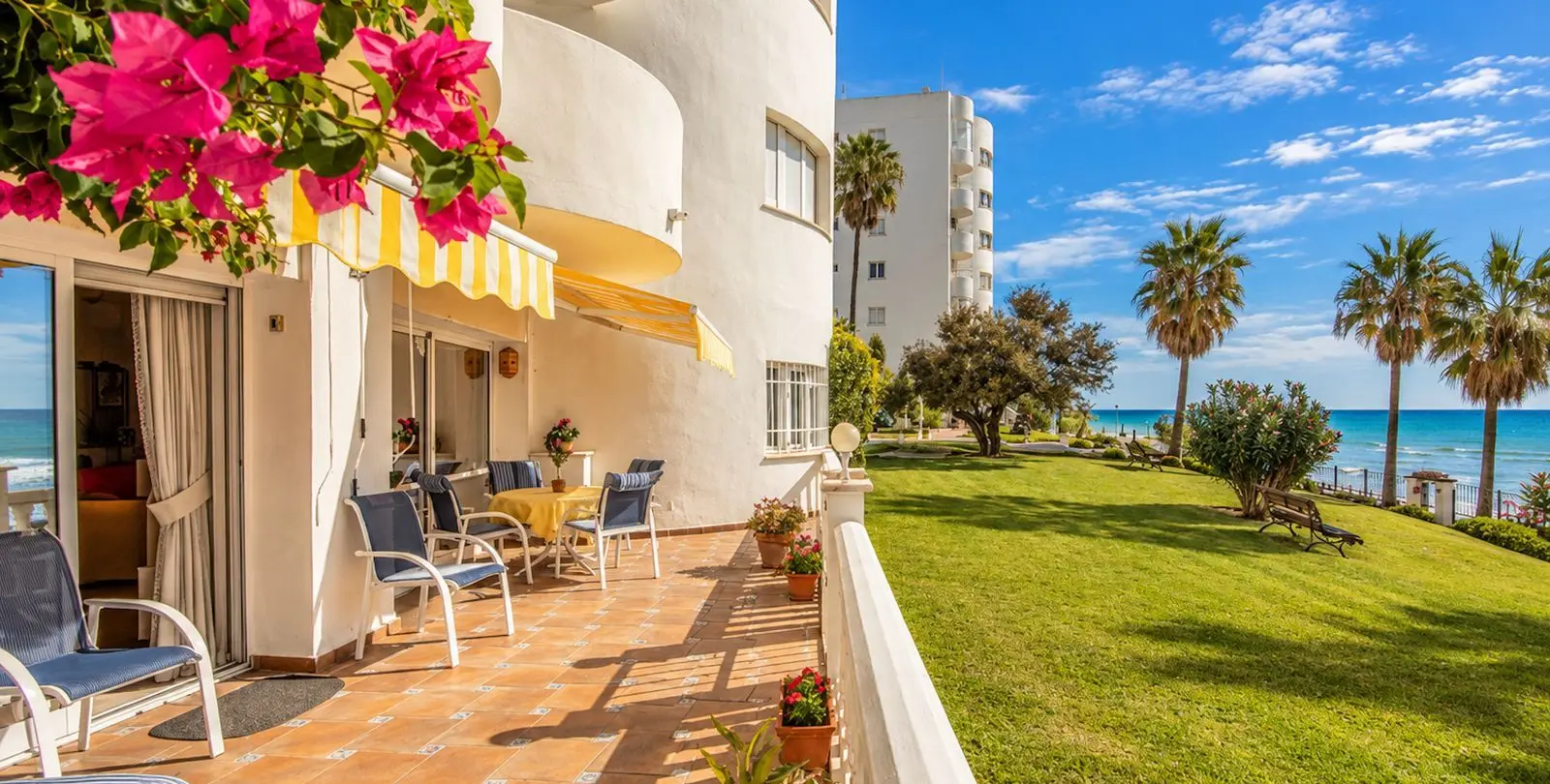 Venta de apartamento en planta baja en Calahonda 1