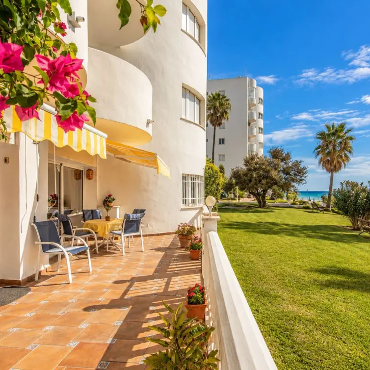 Venta de apartamento en planta baja en Calahonda
