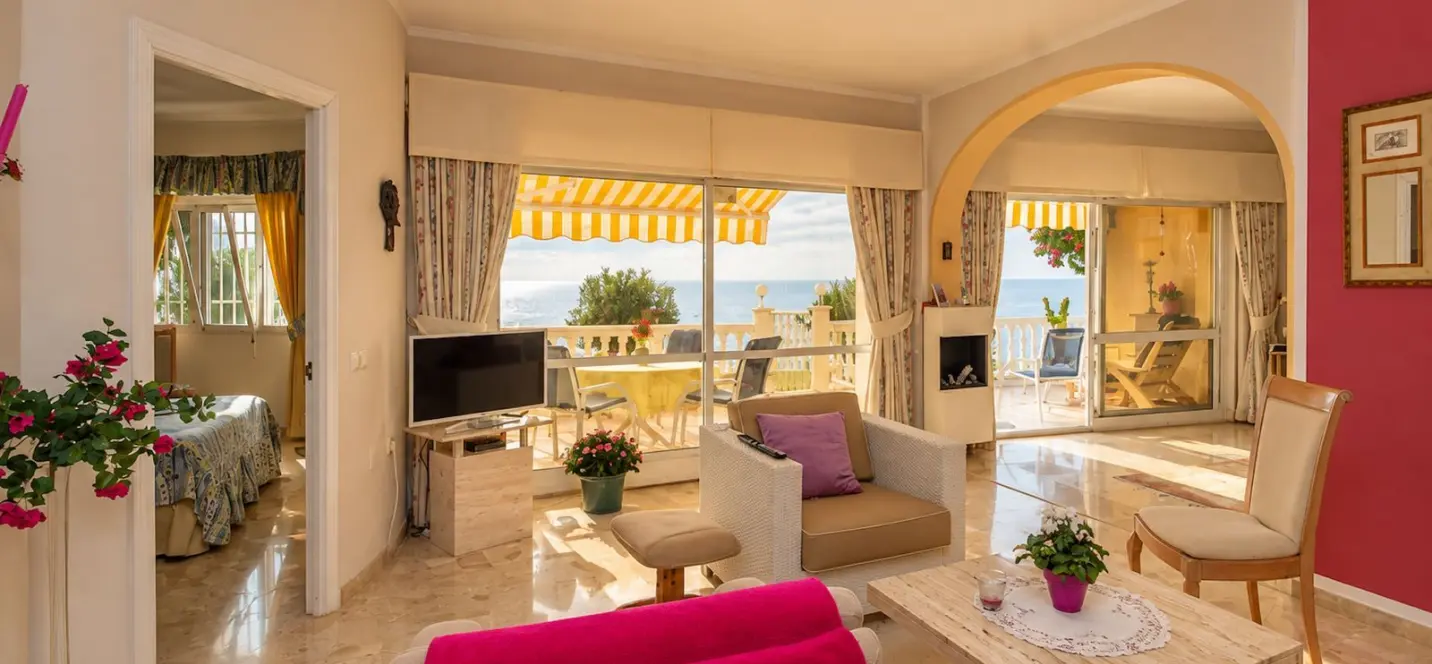 Venta de apartamento en planta baja en Calahonda 3