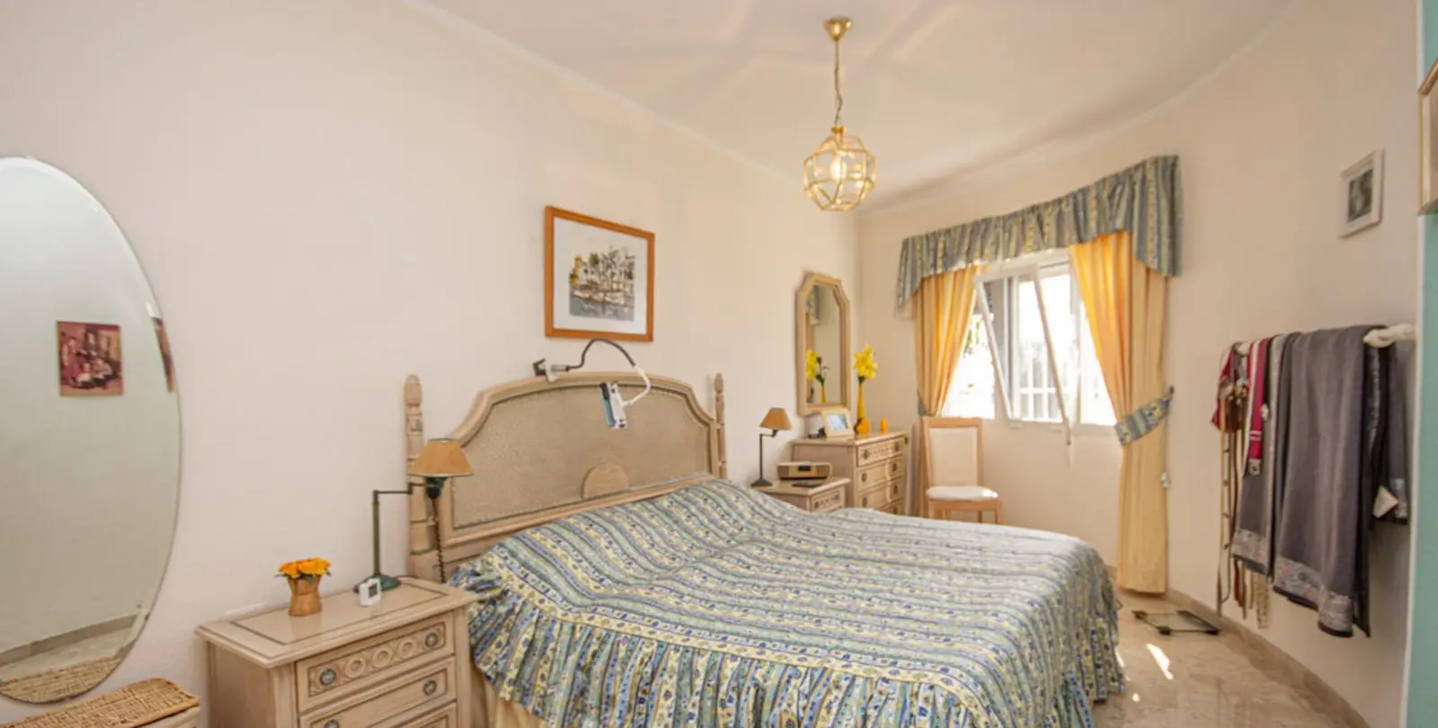 Venta de apartamento en planta baja en Calahonda 19