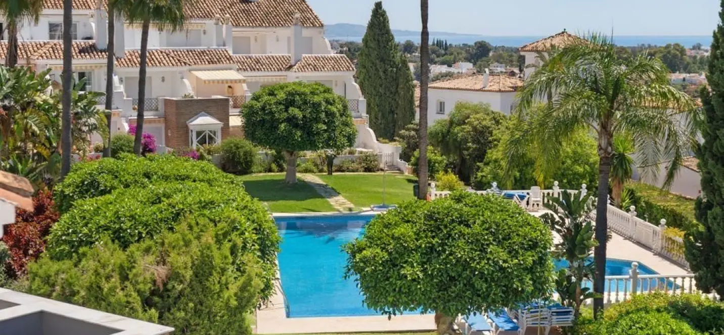 Sale of townhouse in Estepona 0