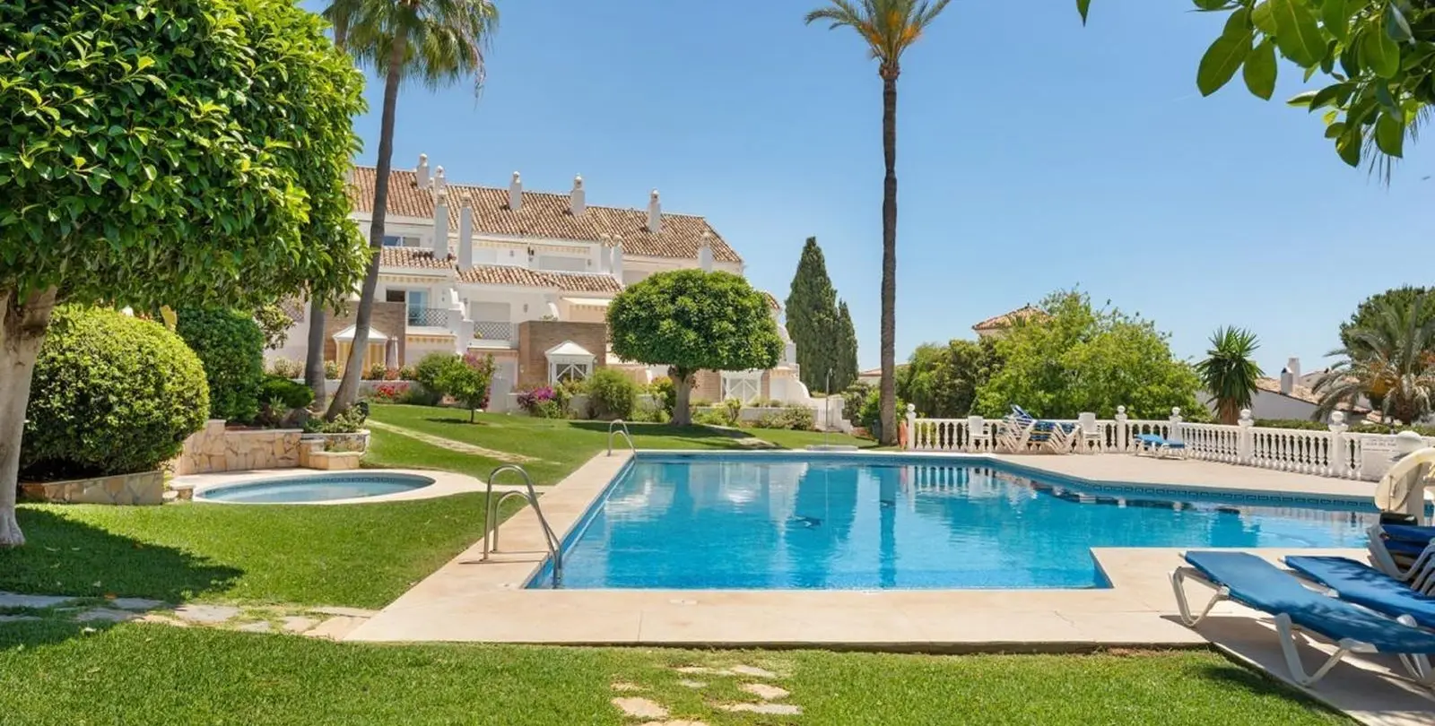 Sale of townhouse in Estepona 21