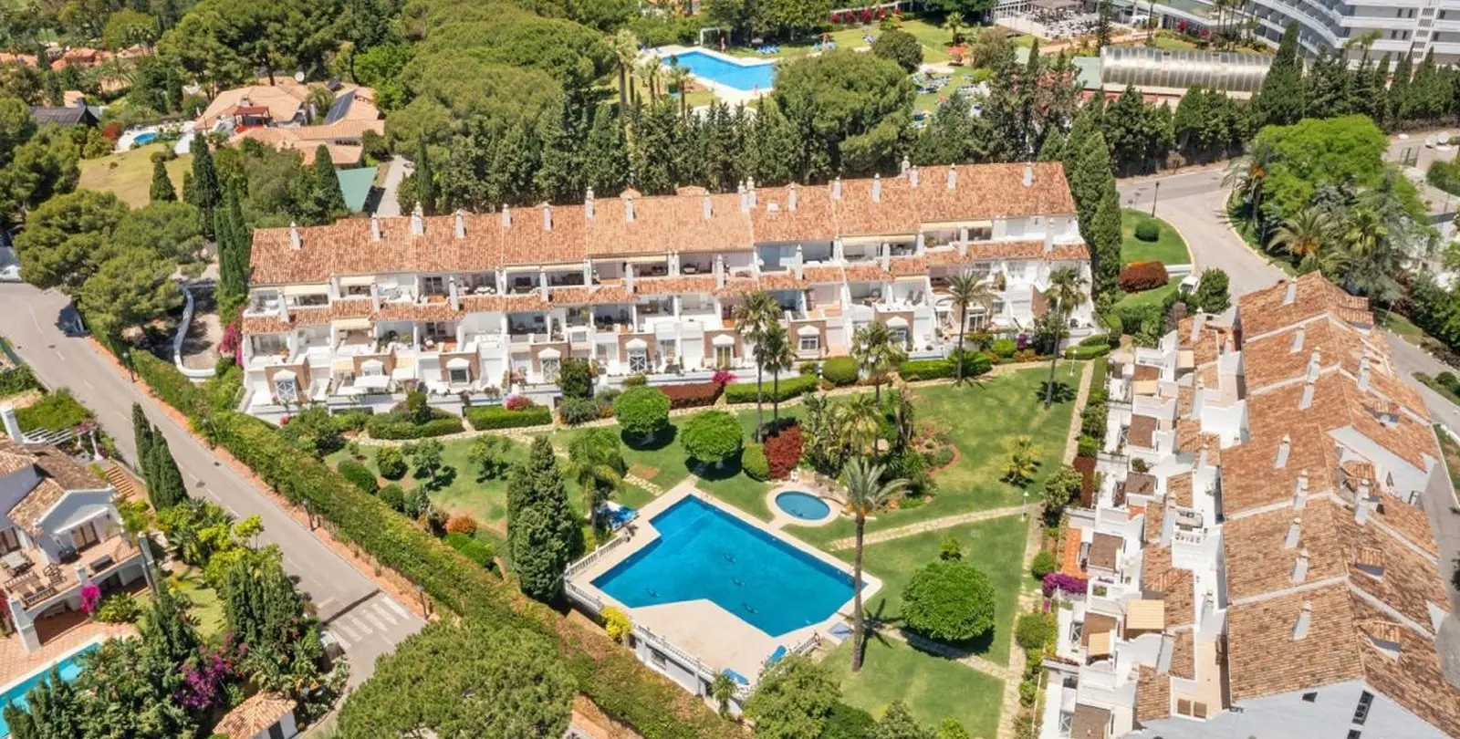 Sale of townhouse in Estepona 24