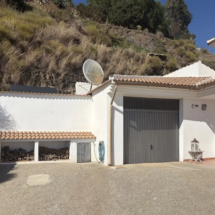 Venta de finca - cortijo en Sayalonga
