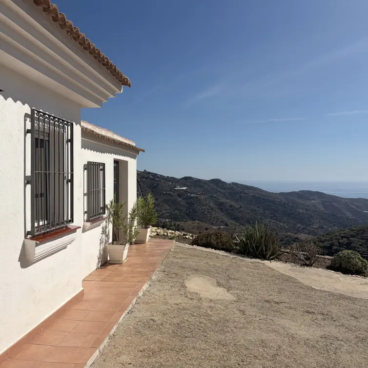 Venta de finca - cortijo en Sayalonga