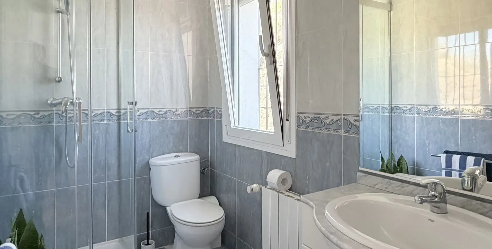 Venta de finca - cortijo en Sayalonga 23