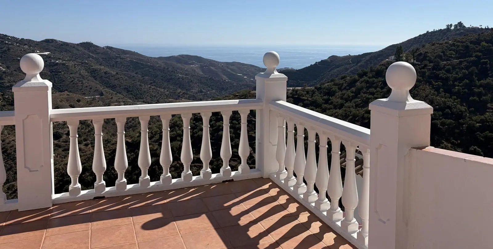 Venta de finca - cortijo en Sayalonga 25