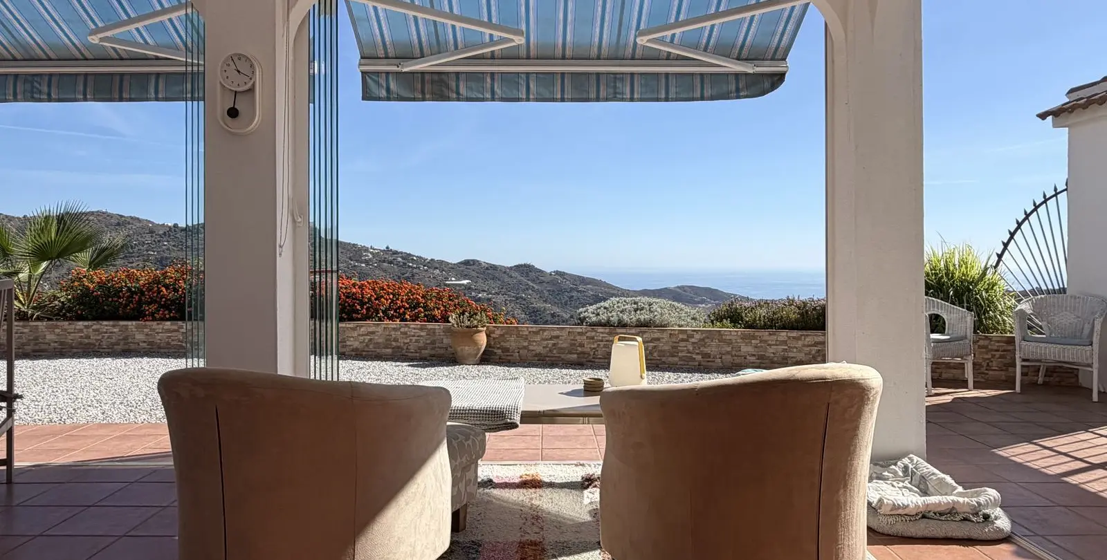Venta de finca - cortijo en Sayalonga 29