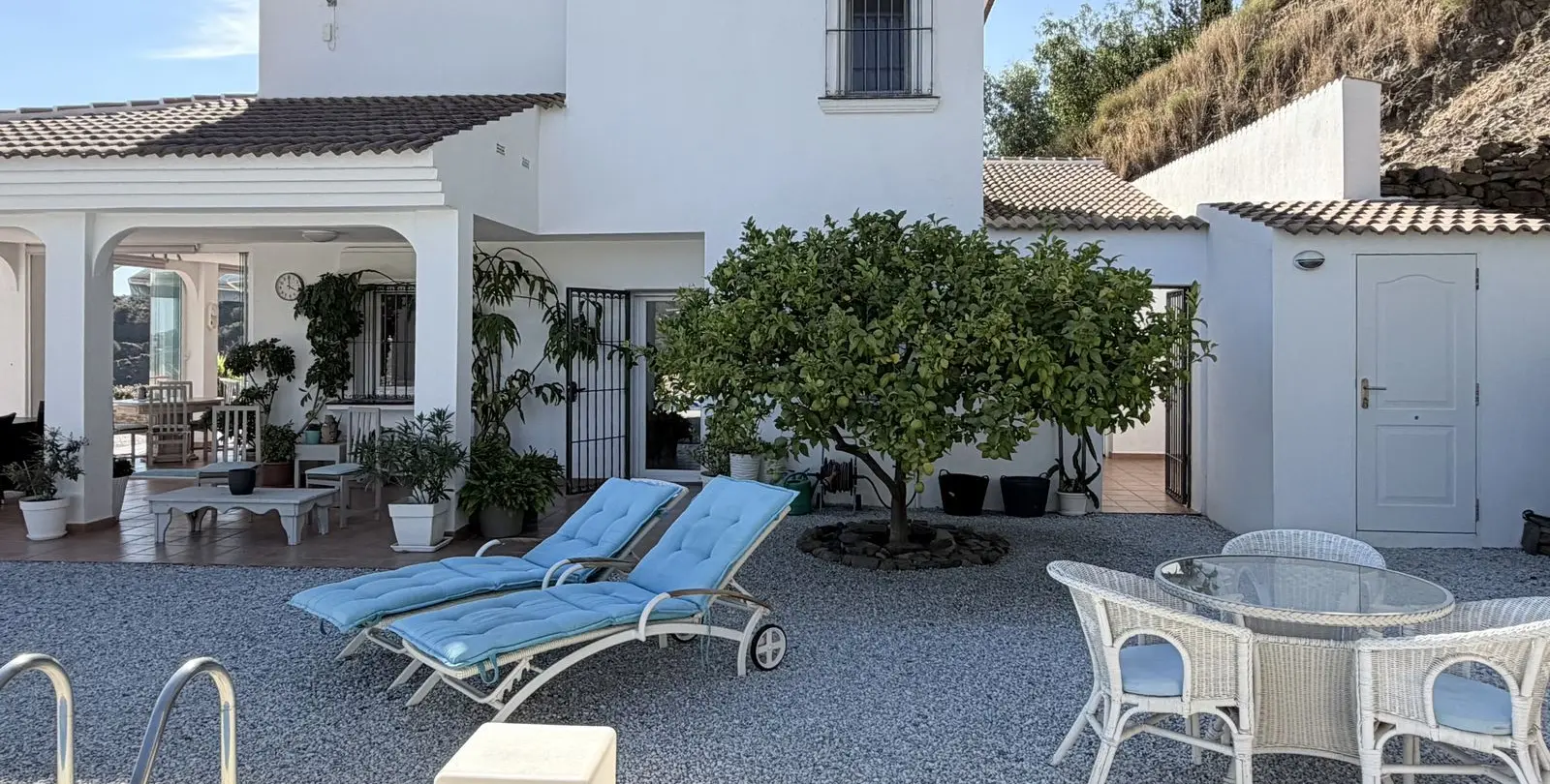 Venta de finca - cortijo en Sayalonga 34