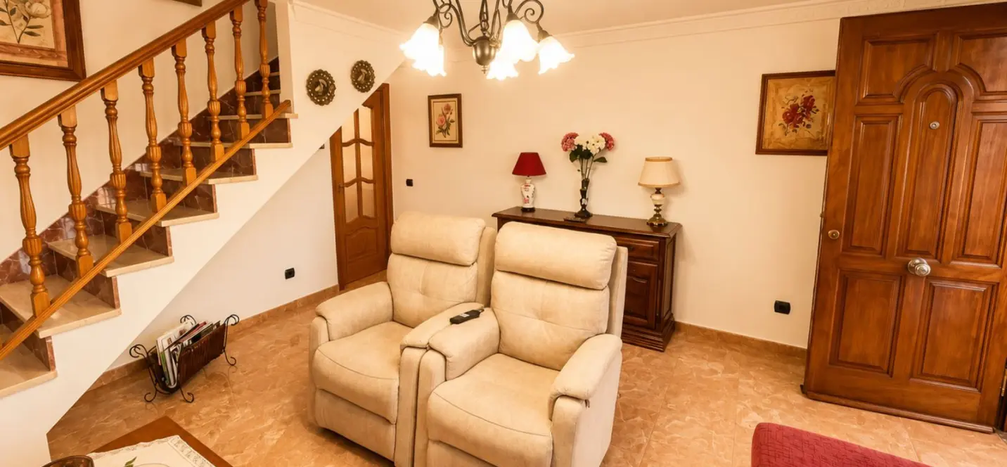 Sale of townhouse in Estepona 2