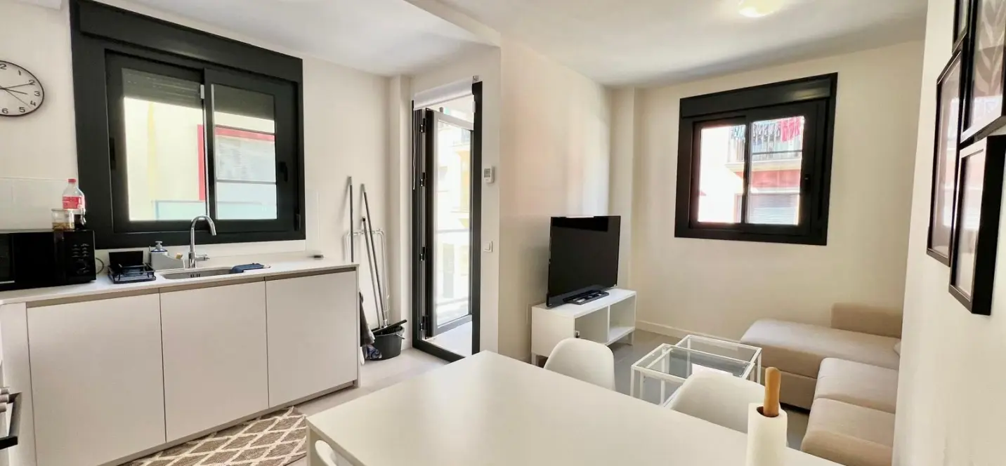 Sale of middle floor apartment in Los Boliches 3