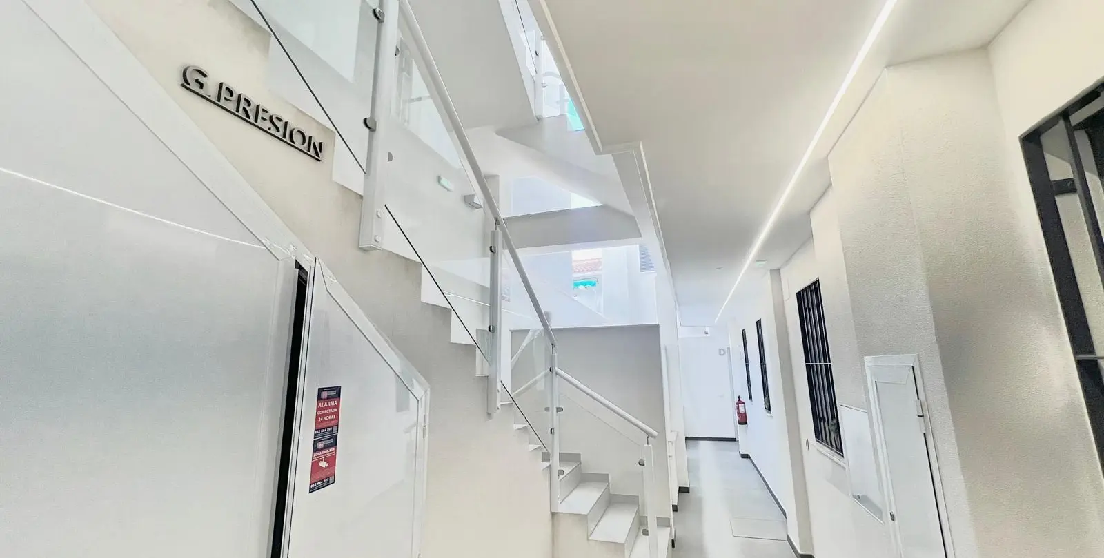 Sale of middle floor apartment in Los Boliches 12