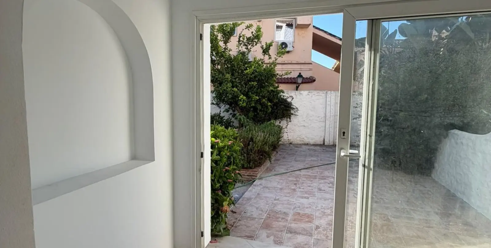 Sale of ground floor apartment in El Paraiso 3
