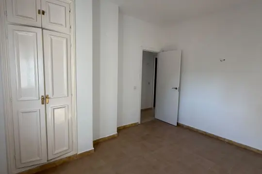 Image 4 thumb