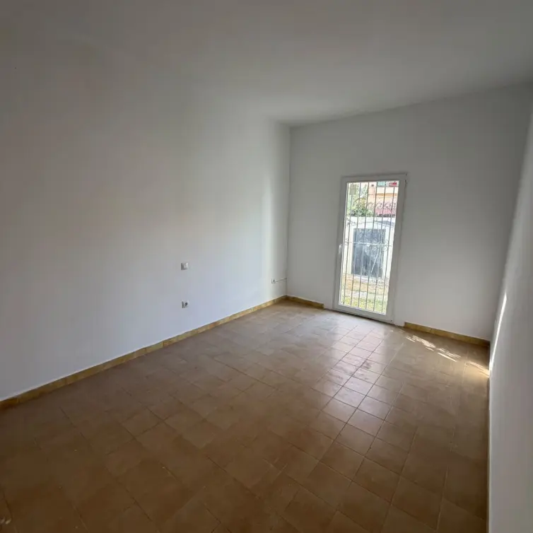 Venta de apartamento en planta baja en El Paraiso