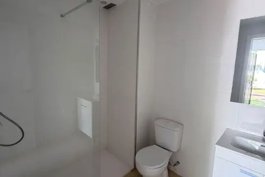 Image 7 thumb