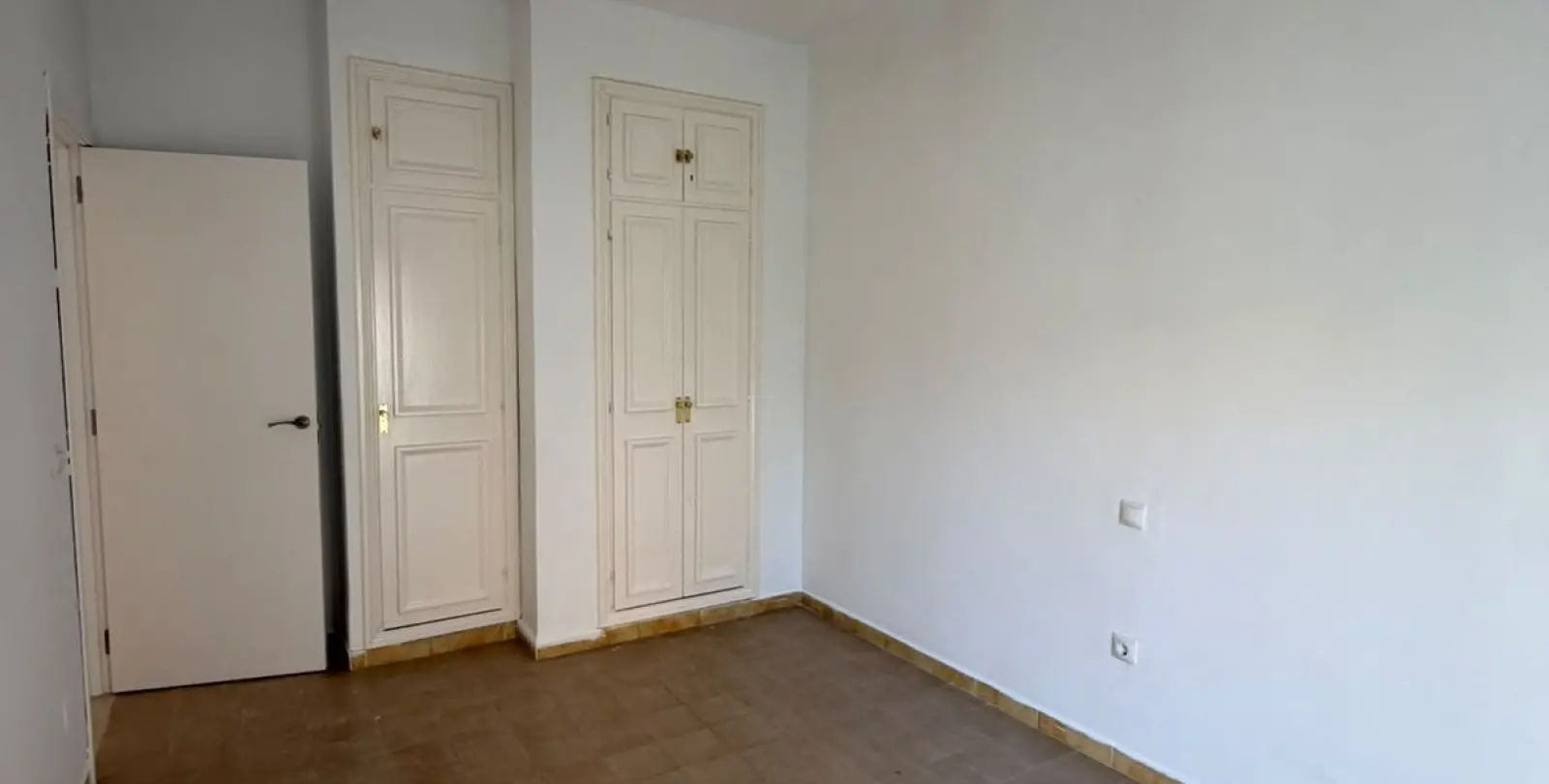 Sale of ground floor apartment in El Paraiso 9