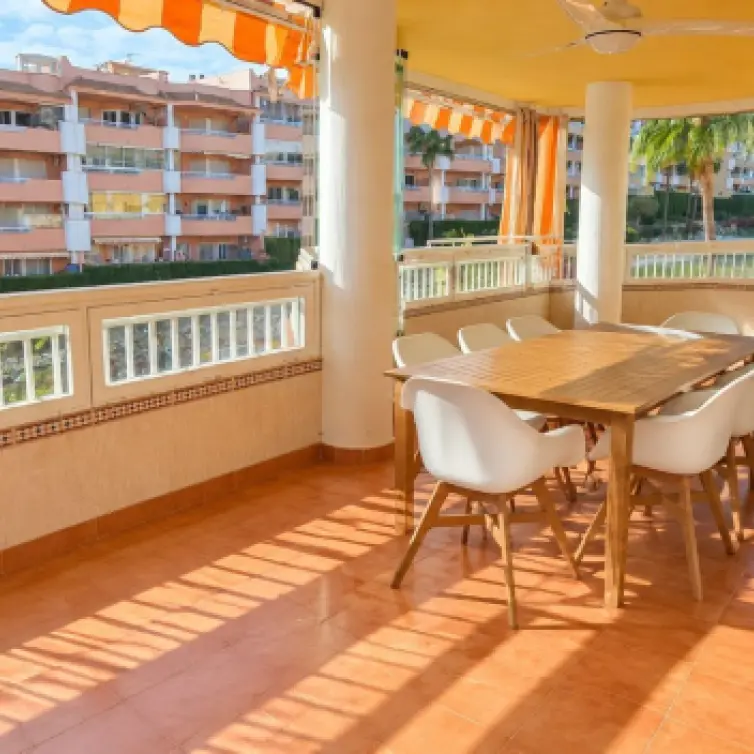 Sale of middle floor apartment in Torreblanca