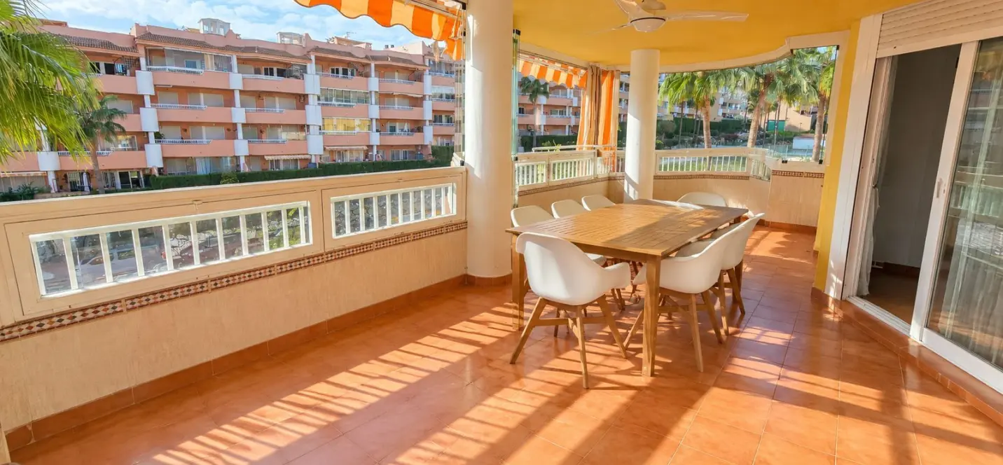 Sale of middle floor apartment in Torreblanca 3
