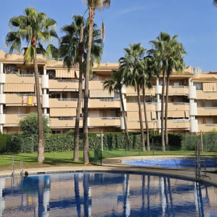 Sale of middle floor apartment in Torreblanca