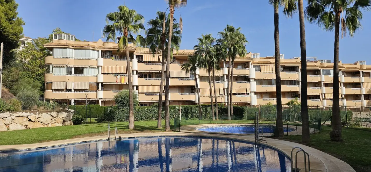 Sale of middle floor apartment in Torreblanca 4