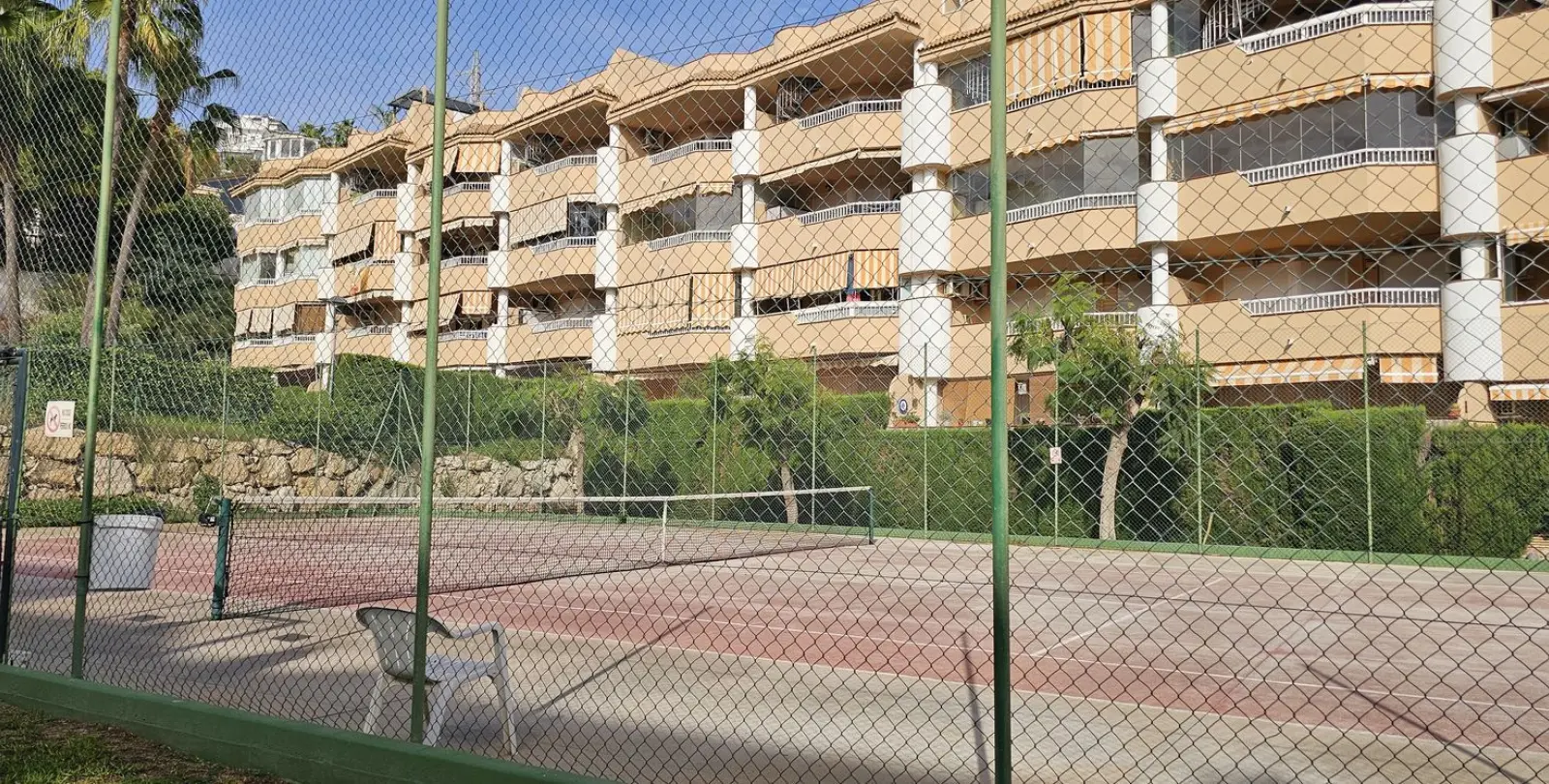 Sale of middle floor apartment in Torreblanca 28