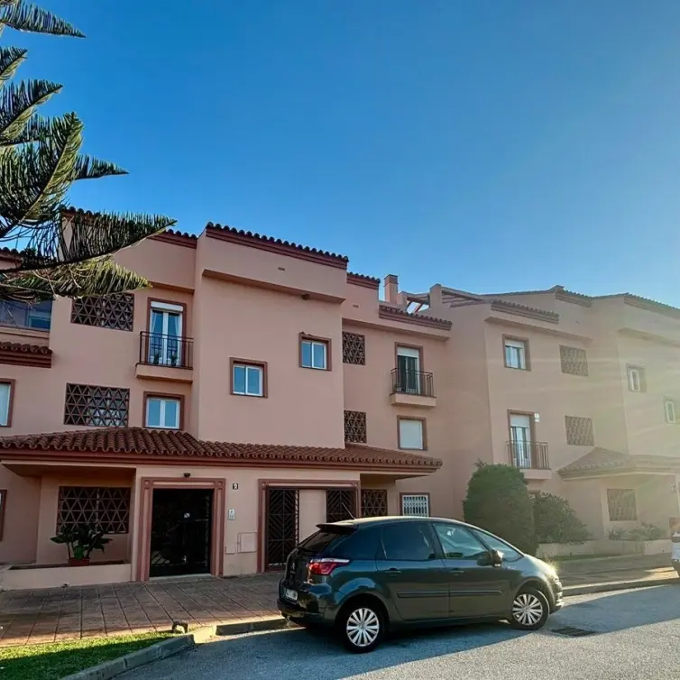 Продажа апартаментов на среднем этаже в Mijas Costa