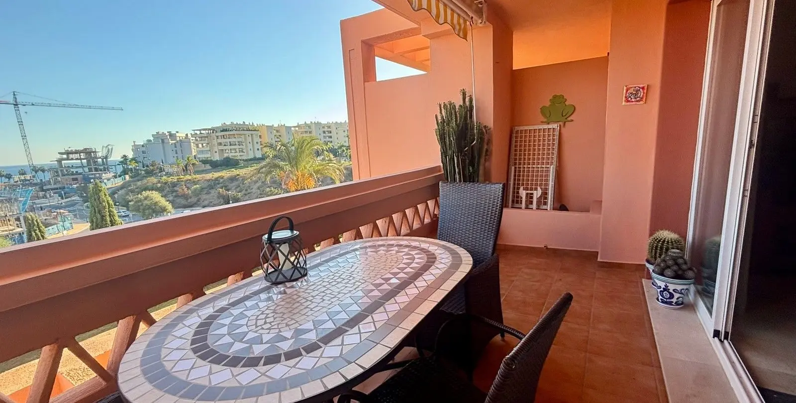 Продажа апартаментов на среднем этаже в Mijas Costa 2