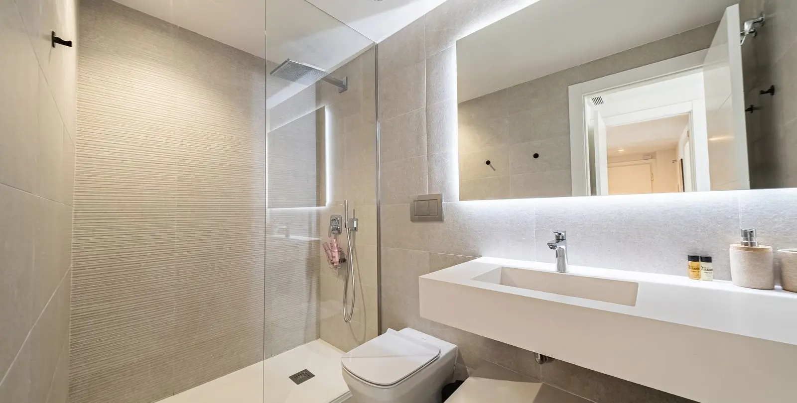 Venta de apartamento en planta media en Calanova Golf 17