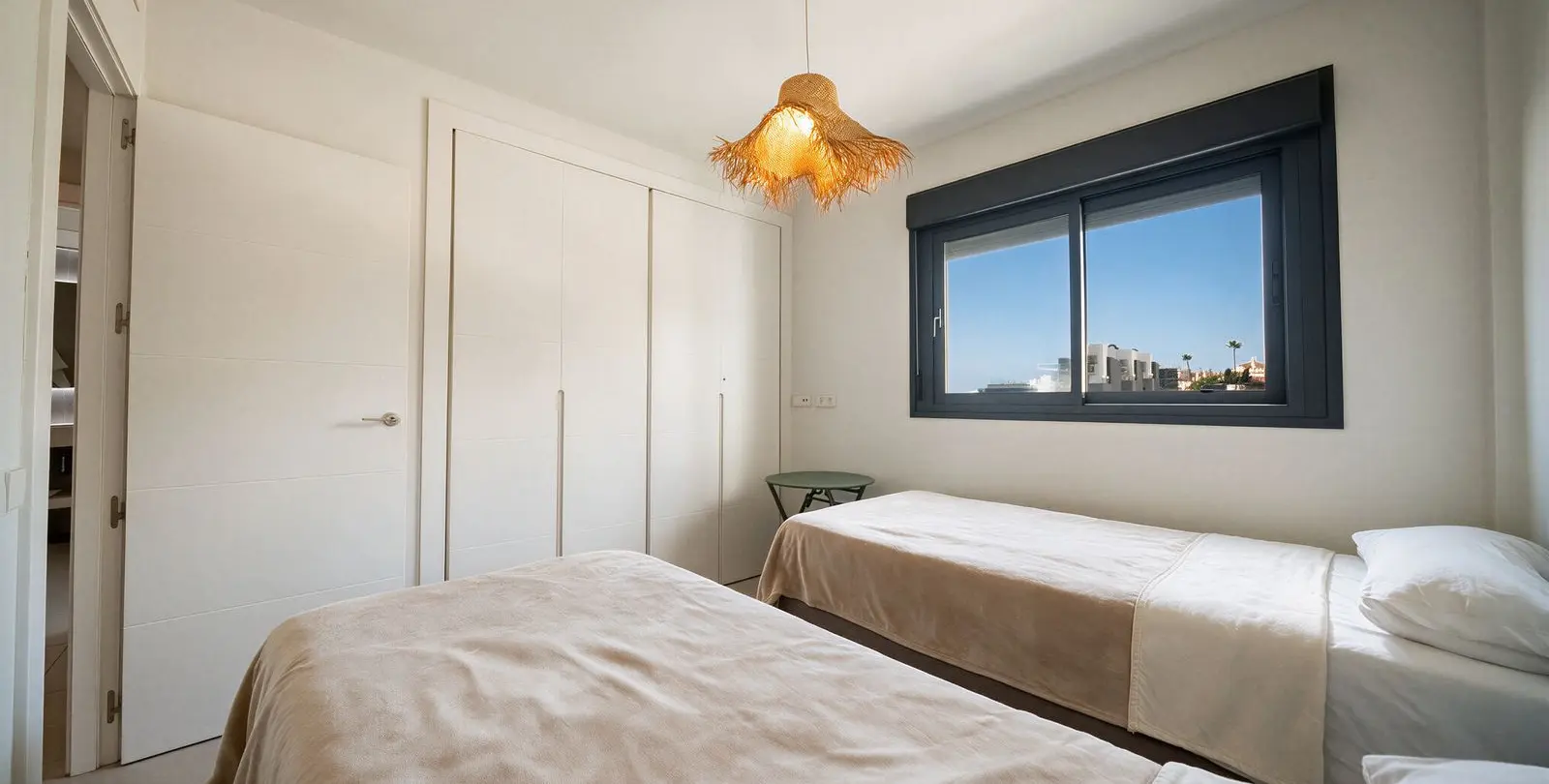 Venta de apartamento en planta media en Calanova Golf 18