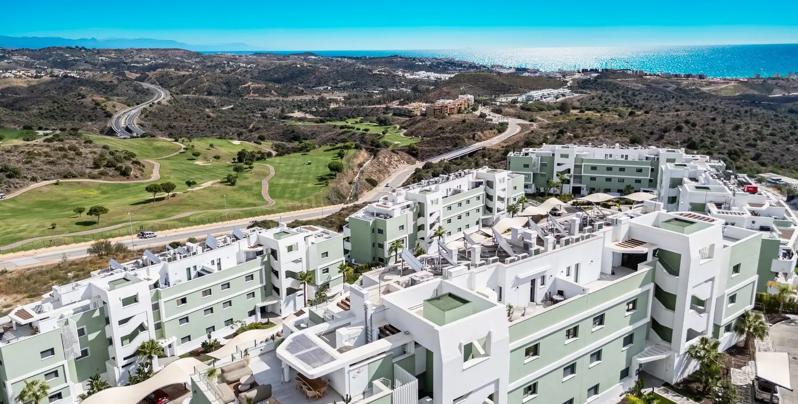Venta de apartamento en planta media en Calanova Golf 25