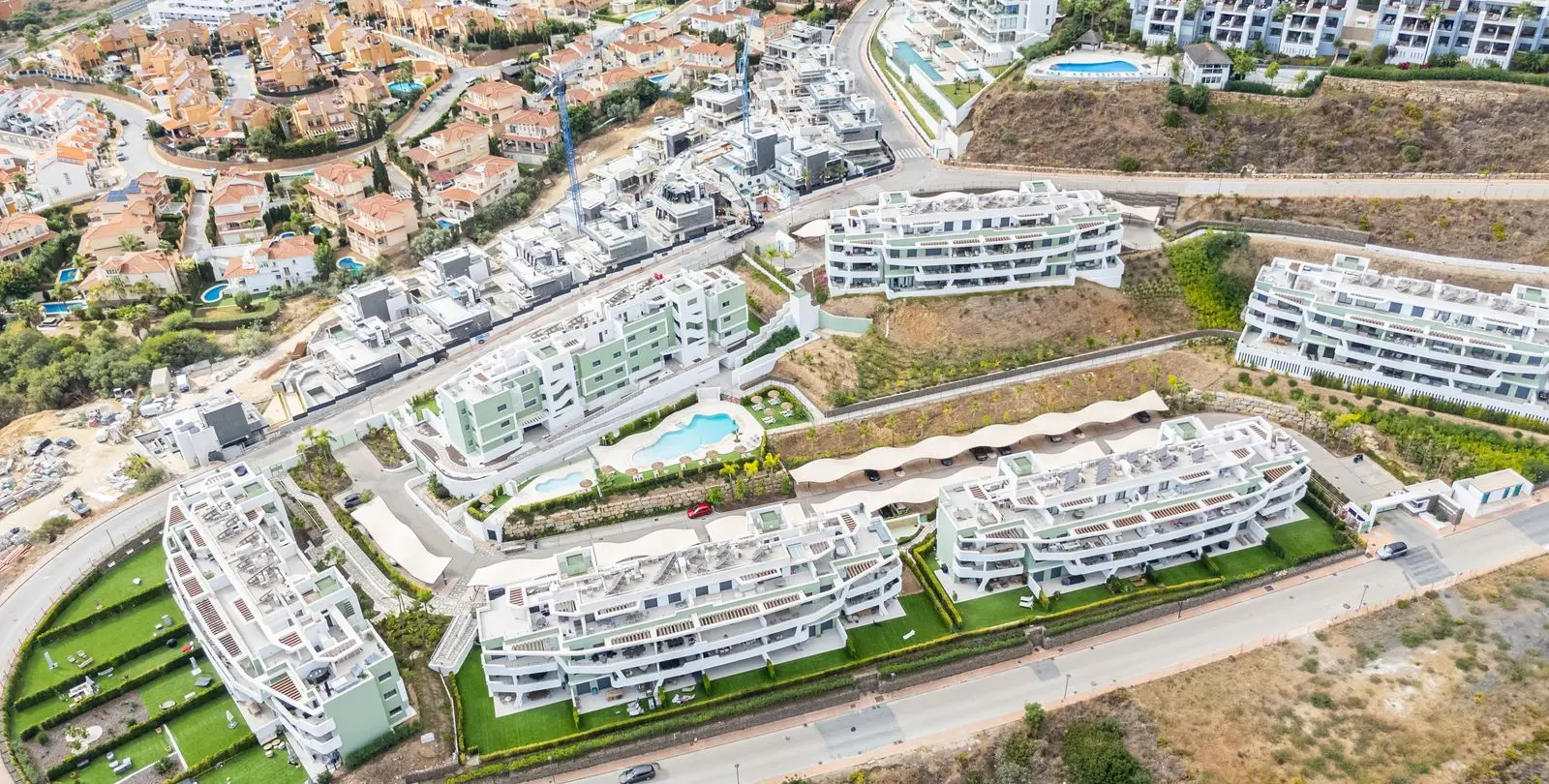Venta de apartamento en planta media en Calanova Golf 32