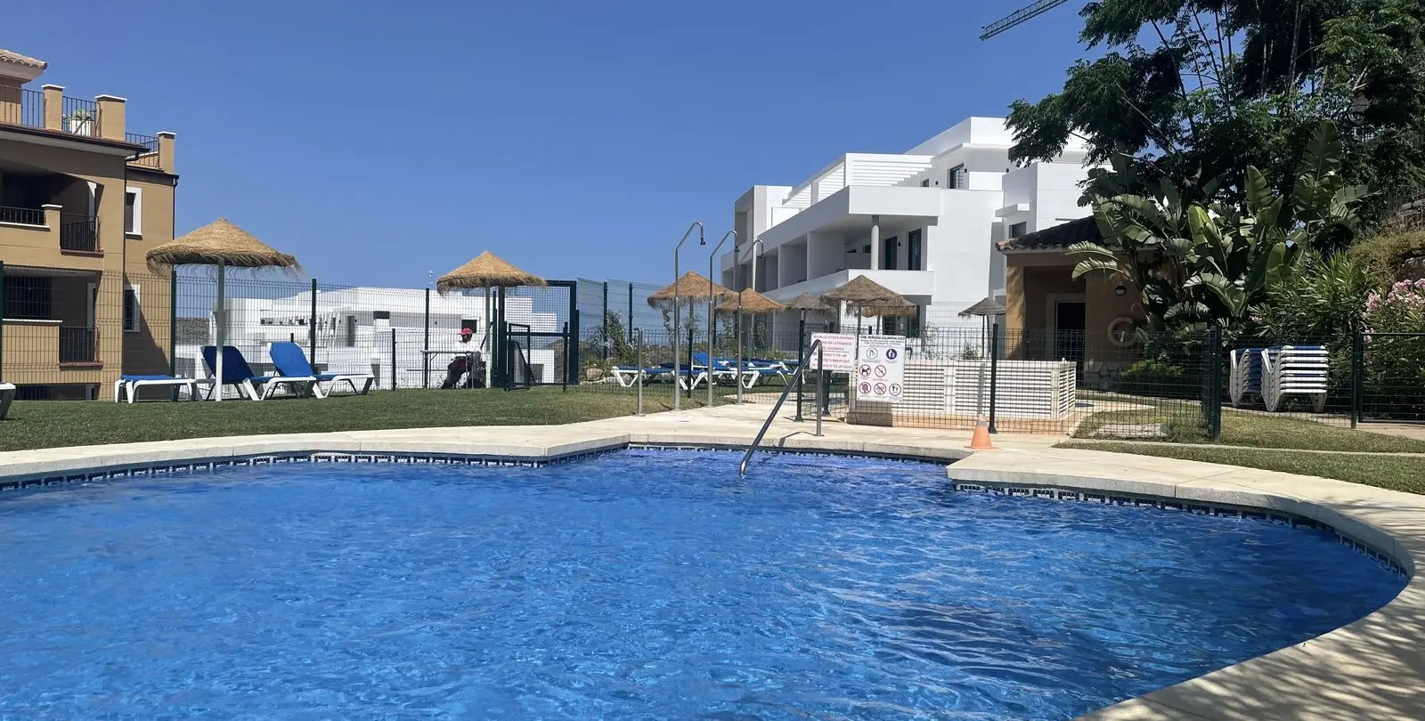 Продажа апартаментов на среднем этаже в La Cala de Mijas 1