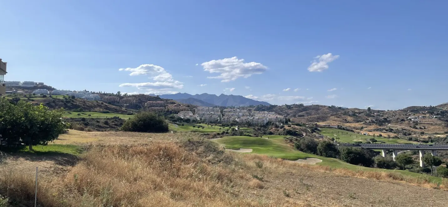 Продажа апартаментов на среднем этаже в La Cala de Mijas 2