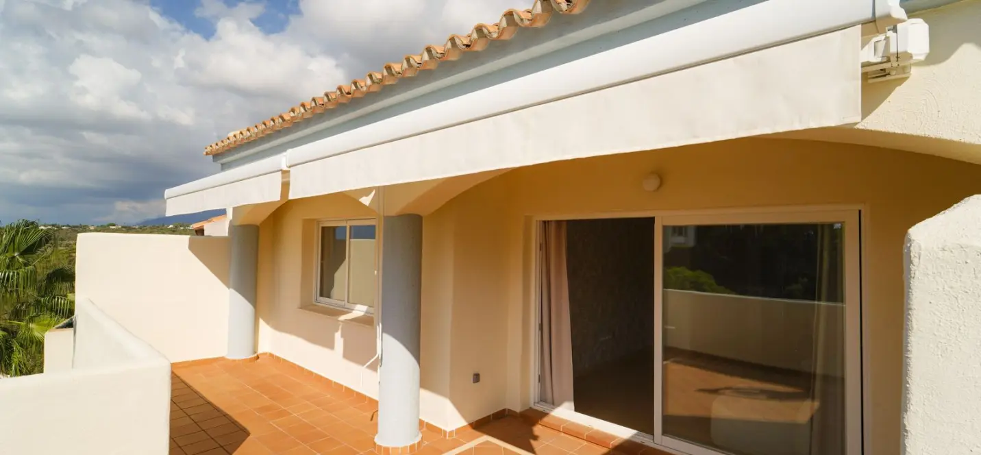 Sale of penthouse in Elviria 0