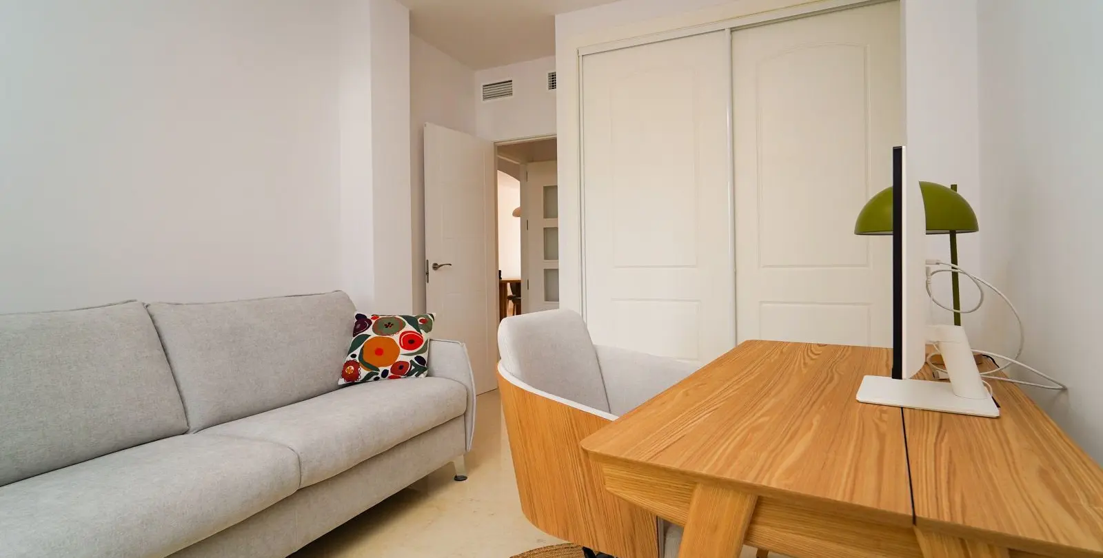 Sale of penthouse in Elviria 15