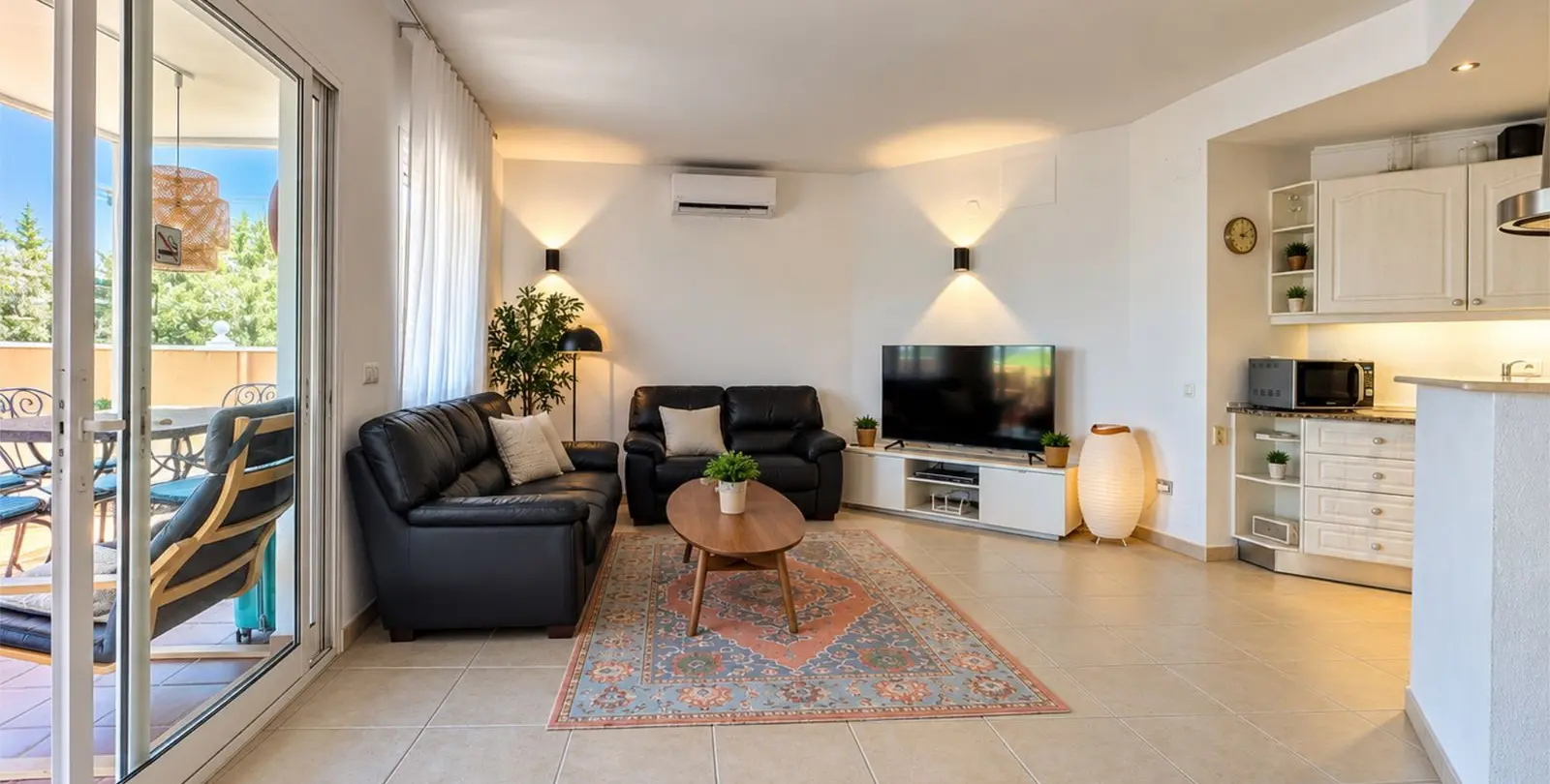 Sale of middle floor apartment in Fuengirola 13