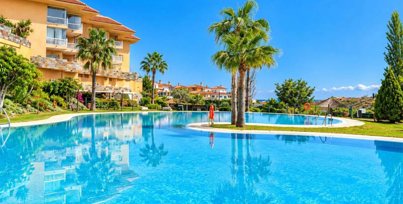Sale of middle floor apartment in Fuengirola 20