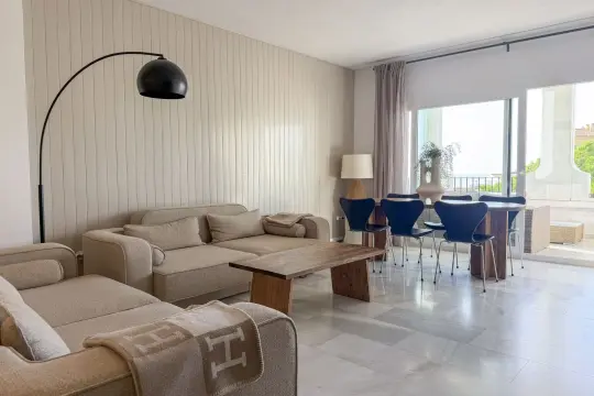 Image 2 thumb