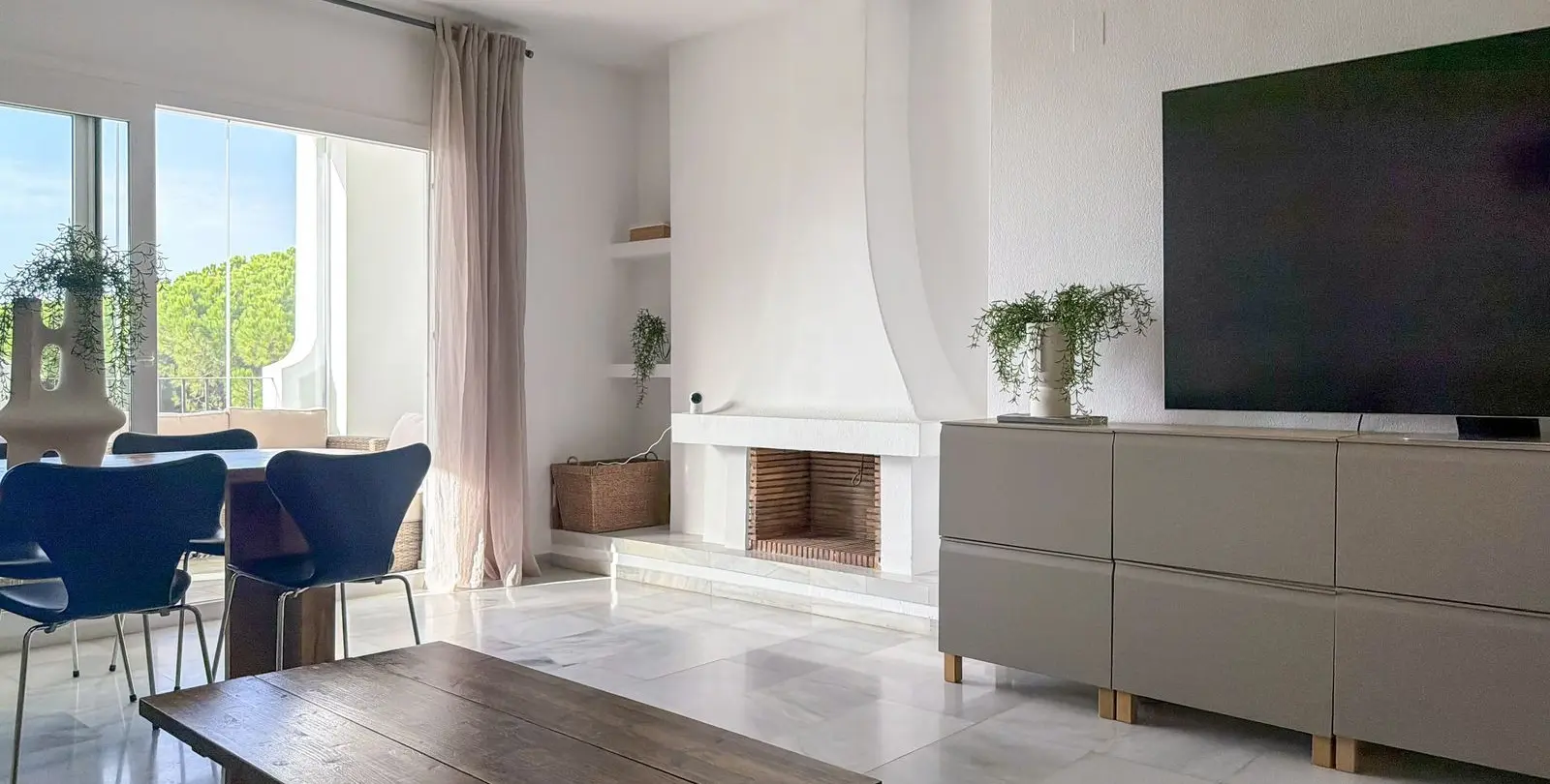 Продажа апартаментов на среднем этаже в Cabopino 3