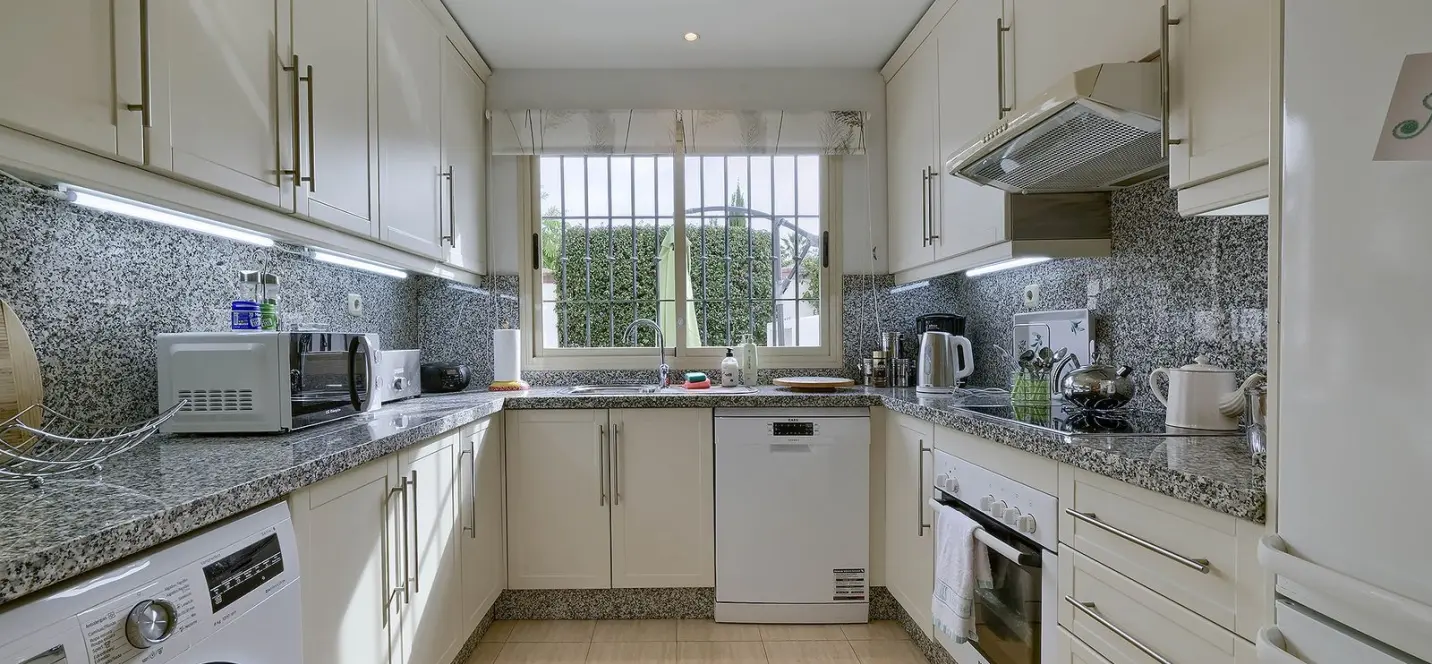 Sale of townhouse in Nueva Andalucía 4