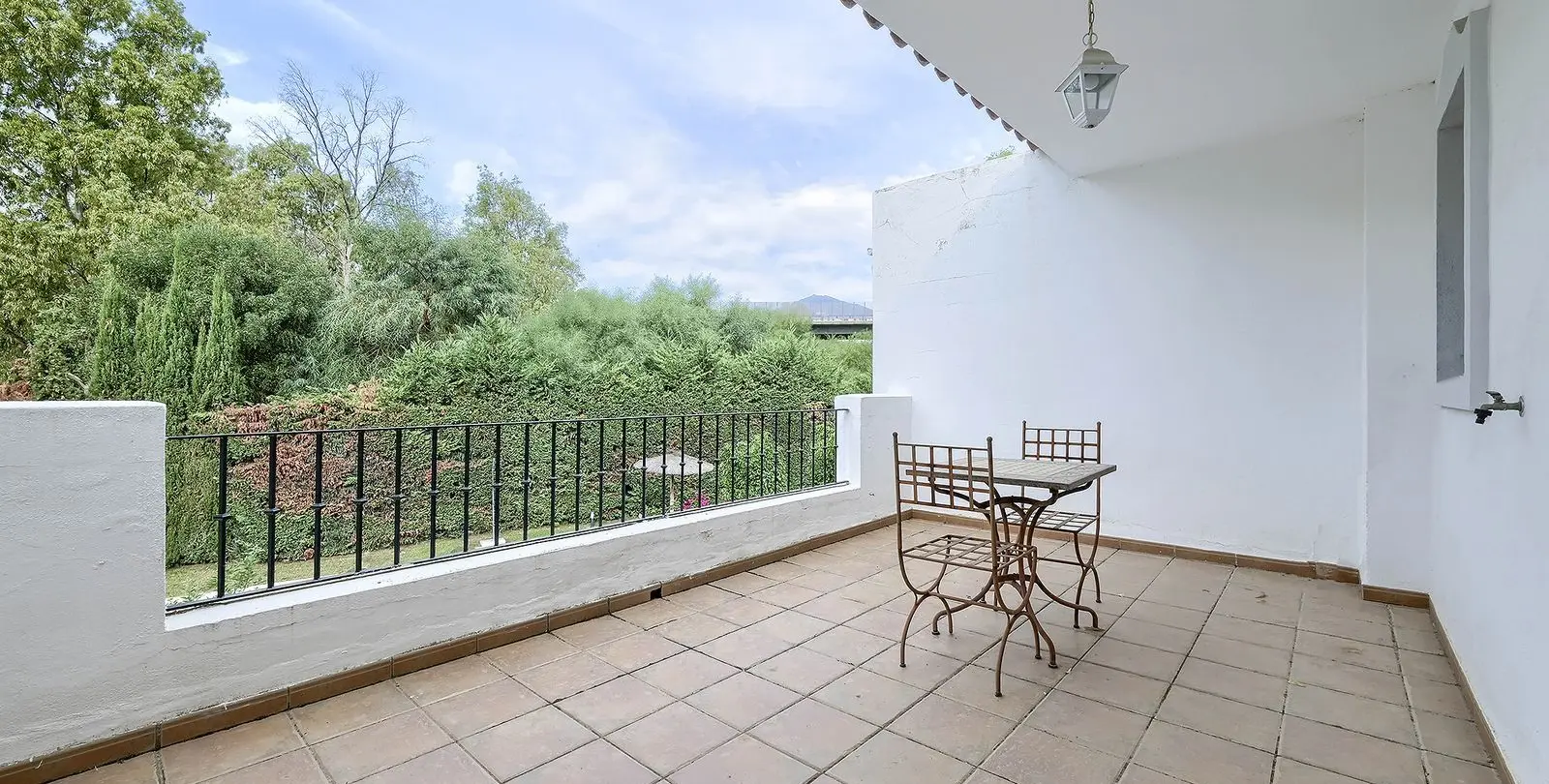 Sale of townhouse in Nueva Andalucía 10