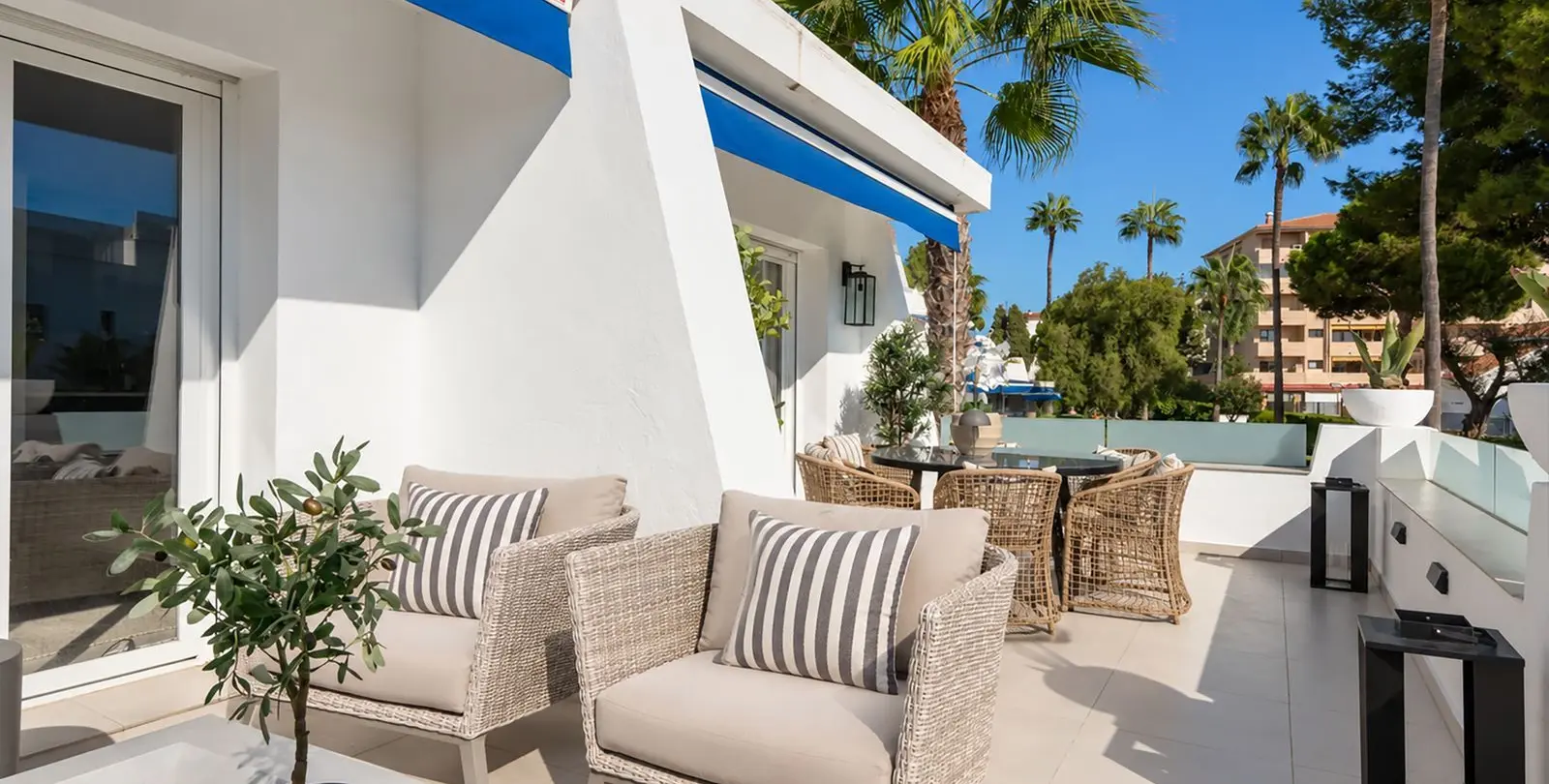 Sale of middle floor apartment in Nueva Andalucía 1