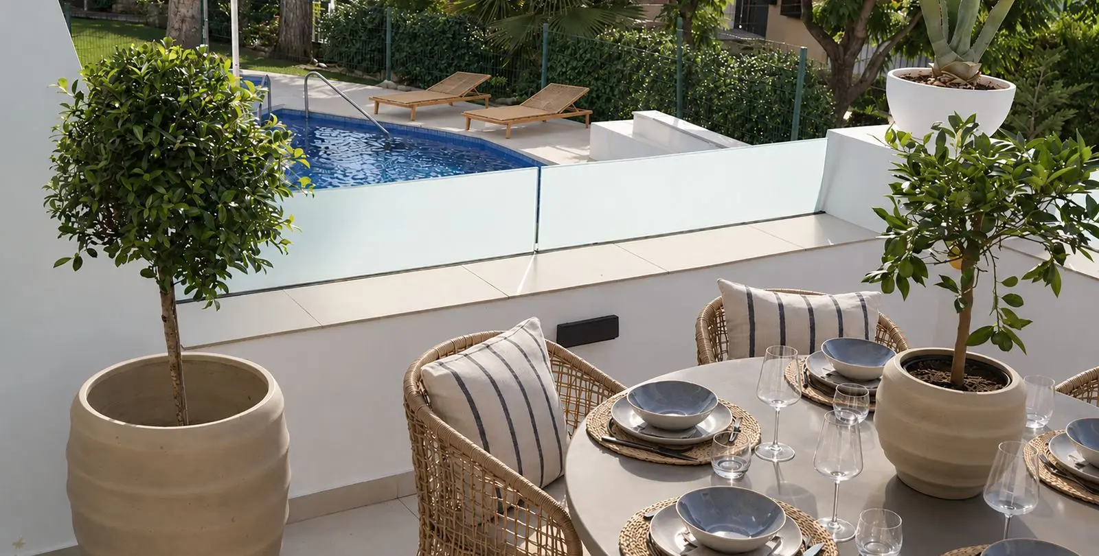 Sale of middle floor apartment in Nueva Andalucía 3
