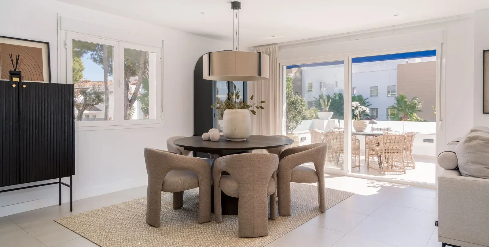 Sale of middle floor apartment in Nueva Andalucía 5