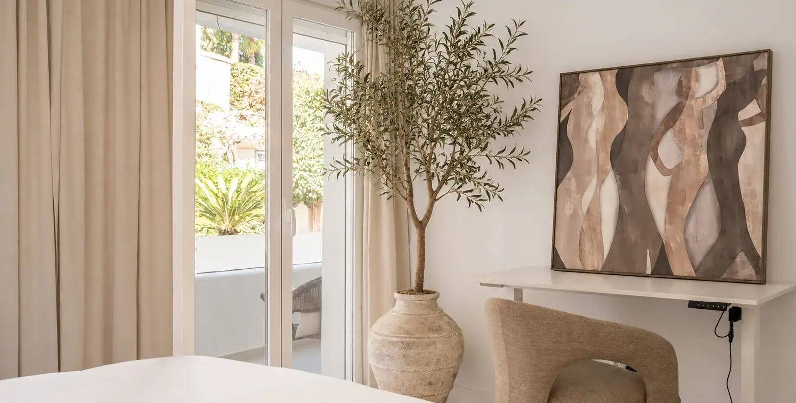 Sale of middle floor apartment in Nueva Andalucía 23