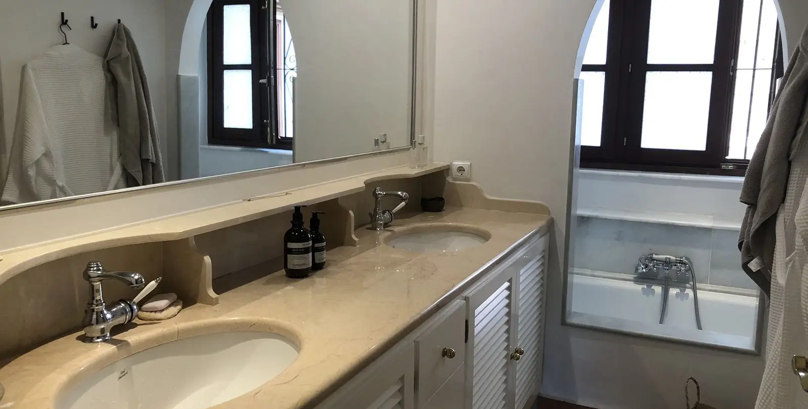 Sale of townhouse in Mijas Costa 32