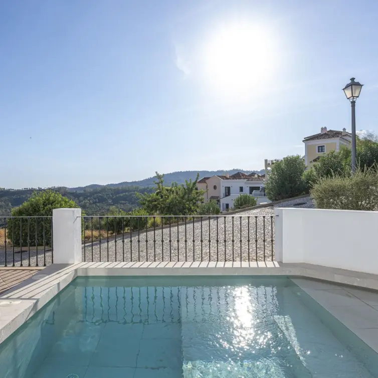 Sale of townhouse in Benahavís